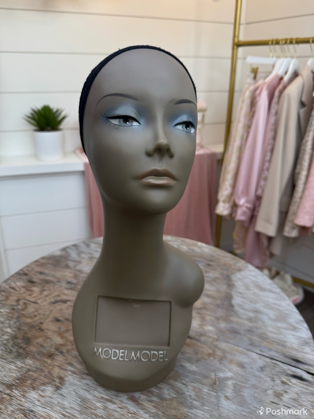 Model Model Wig Mannequin Head • Salon Display Stand